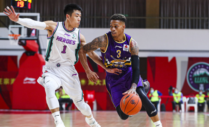 包含山东男篮内部会议纪要流出：今晚队长鼓劲，欧篮联使命明确，球队文化再被提及的词条