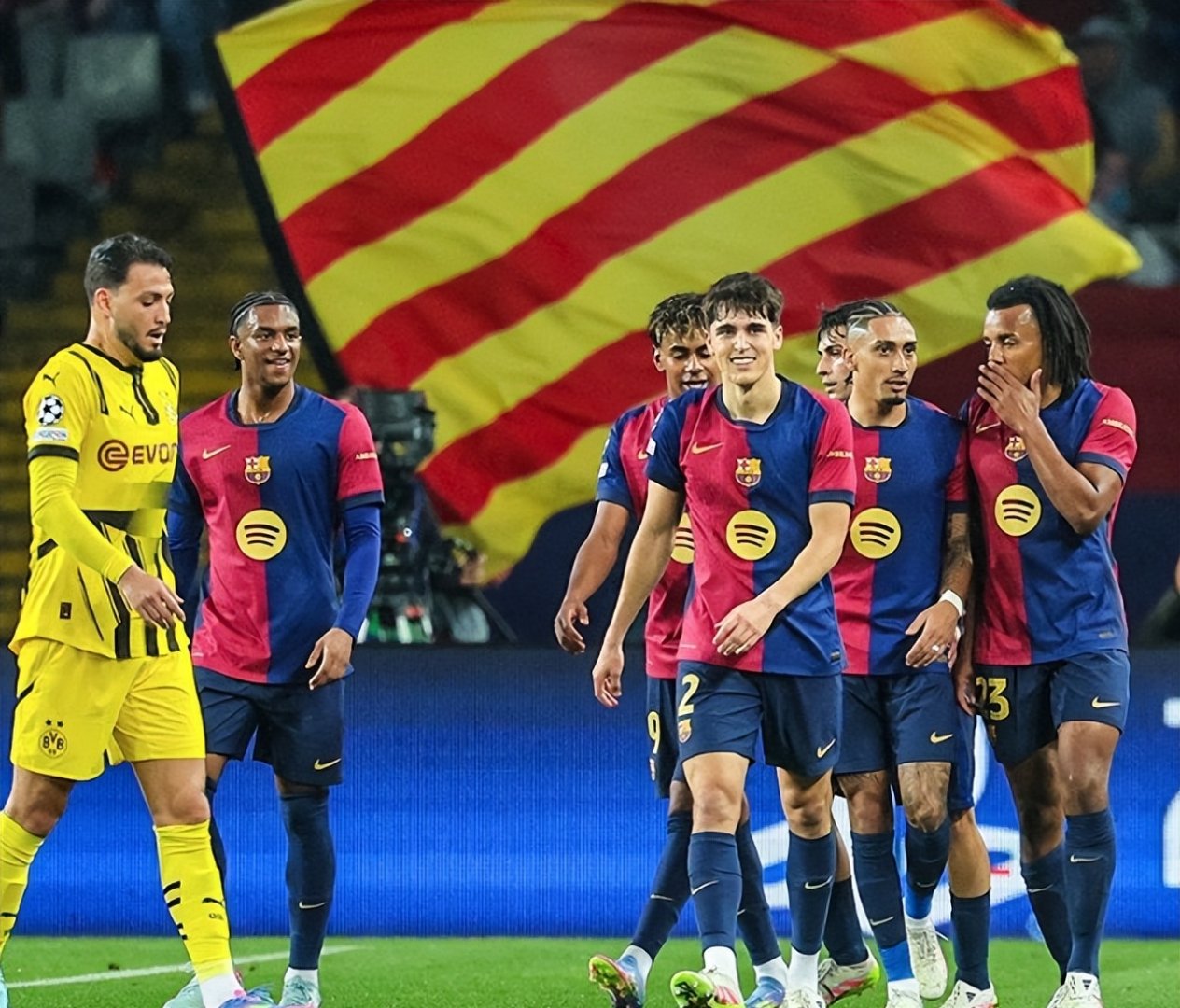 雷竞技电竞直播多特蒙德集结日官宣签约；志在欧冠名次提升；震撼外界；细节决定成败的简单介绍