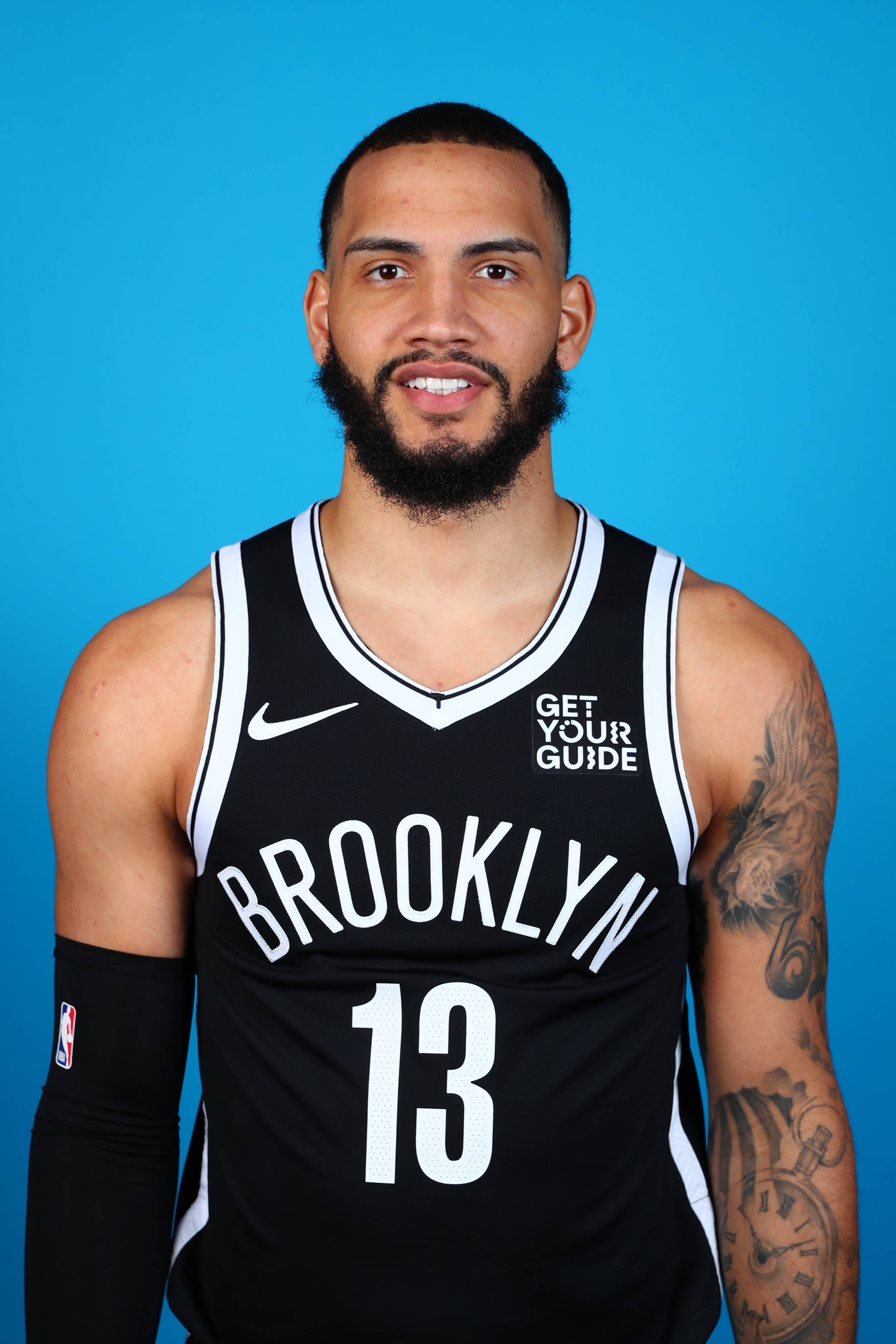 雷竞技电竞转会期布鲁克林篮网调整名单以备全明星赛杜兰特在G2比赛中夺冠，上海海港赛前强势反弹直接炸裂的简单介绍