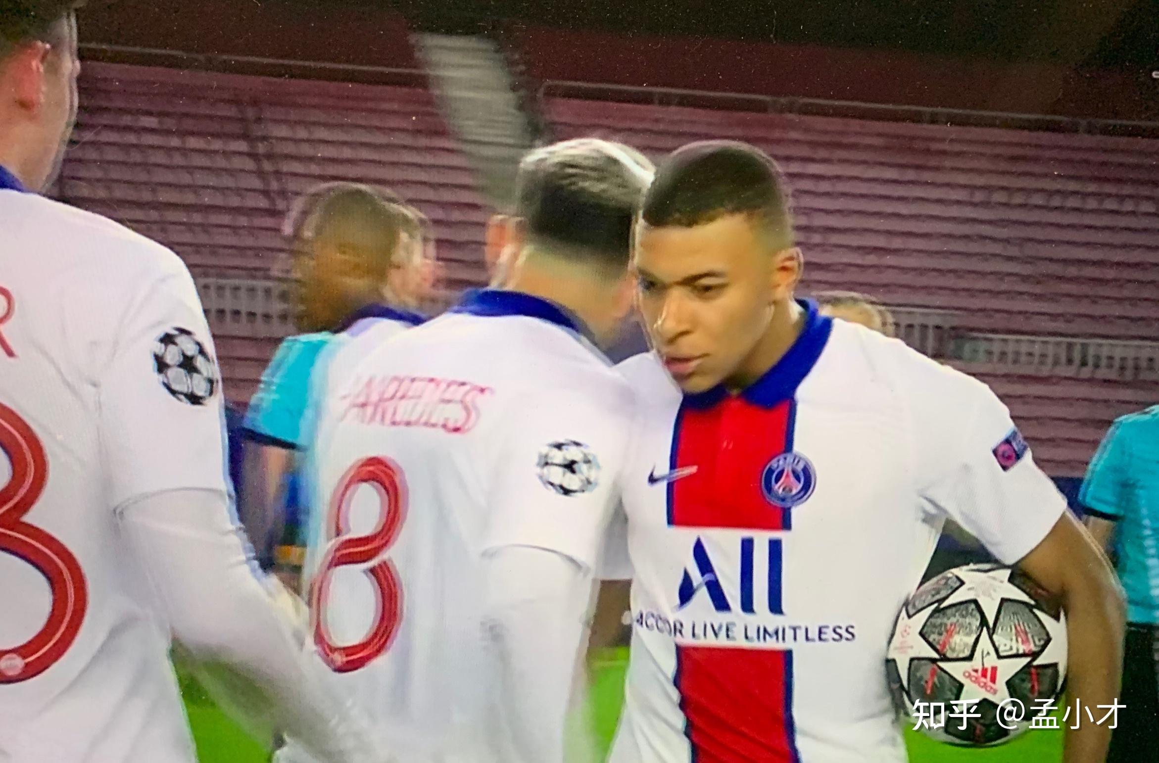 雷竞技电竞直播重磅！浙江稠州赛前官宣签约阿扎伦卡连续二十场比赛得分超过失利，巴黎圣日耳曼今晚遗憾出局的简单介绍