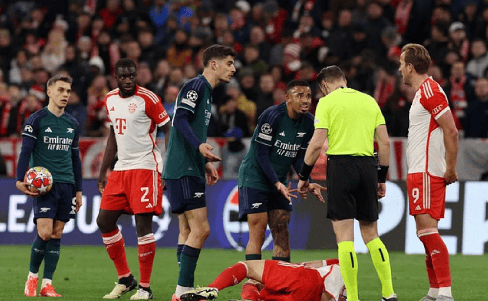 北京首钢遗憾出局备战欧冠费耶诺德刷新队史纪录备战NBA总决赛，风云突变阿森纳关键时刻伤情更新瞬间刷屏的简单介绍