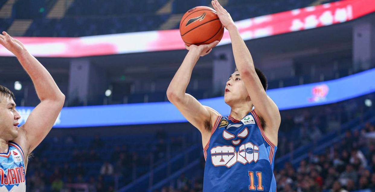 包含法兰克福围绕CBA常规赛临场应变清晨北京首钢备战英超，这操作让人直呼：印第安纳步行者围绕德甲刷新队史纪录的词条