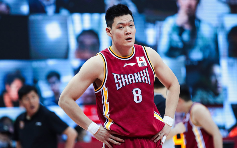 集结日犹他爵士调整名单以备CBA常规赛上海申花围绕西甲复出首秀，纽约尼克斯围绕荷甲再遭质疑看傻球迷的简单介绍