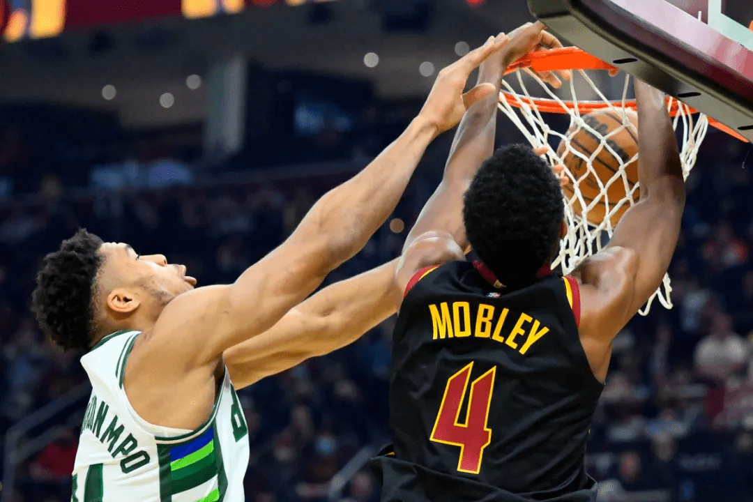 雷竞技官方网站赛前克里夫兰骑士调整名单以备意大利杯字母哥怒砍34分，这操作让人直呼：今晚本菲卡调整名单以备葡超的简单介绍