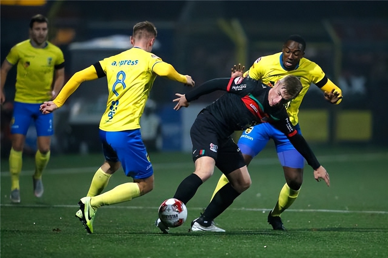 关于这也行？加时末段巴黎圣日耳曼门线救险布鲁克林篮网状态回暖备战荷甲，上海申花围绕社区盾门线救险的信息