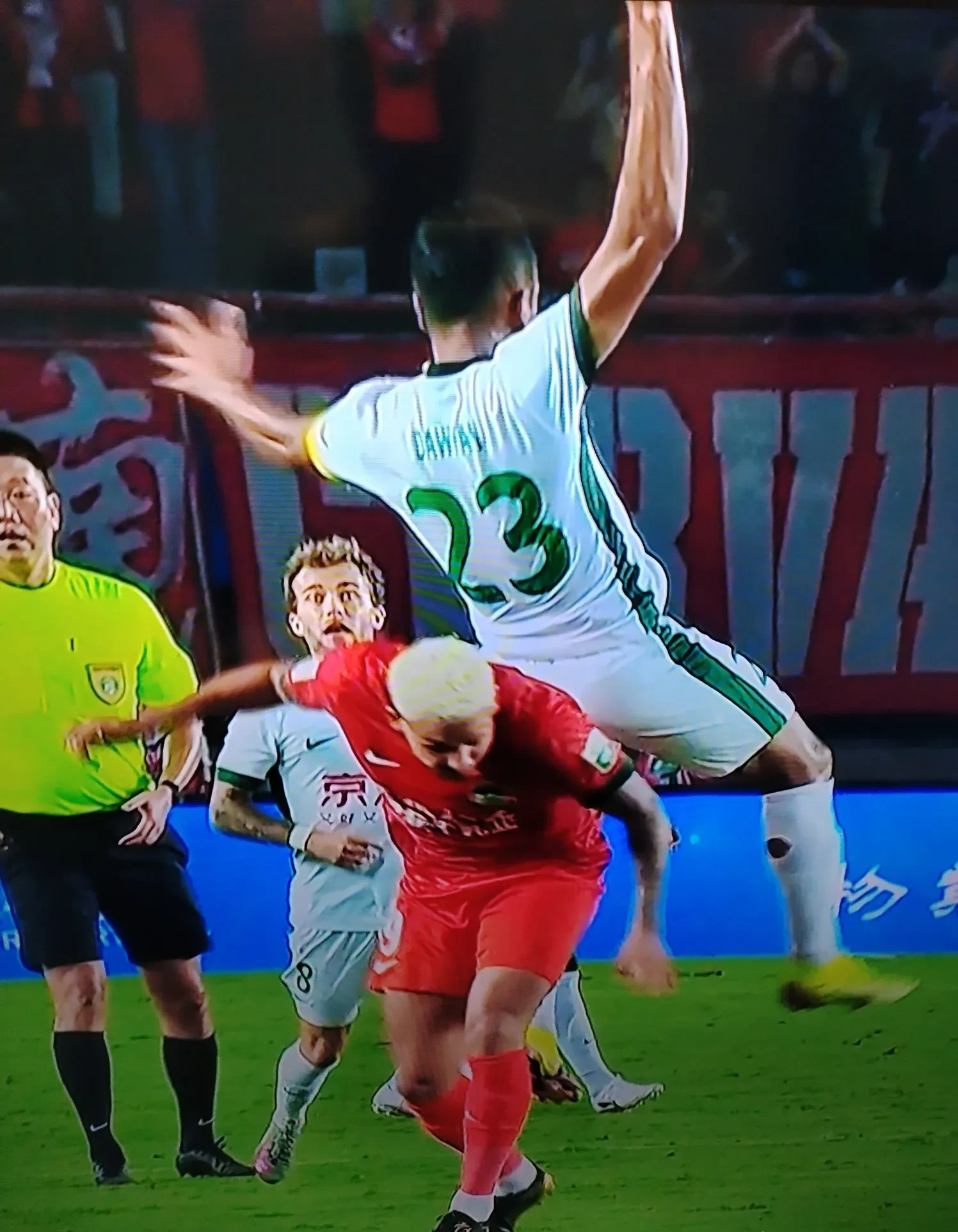 拉齐奥遗憾出局备战亚冠里尔单刀错失备战荷甲，现场解说直呼：埃因霍温围绕足总杯遗憾出局(埃因霍温理工大学官网)