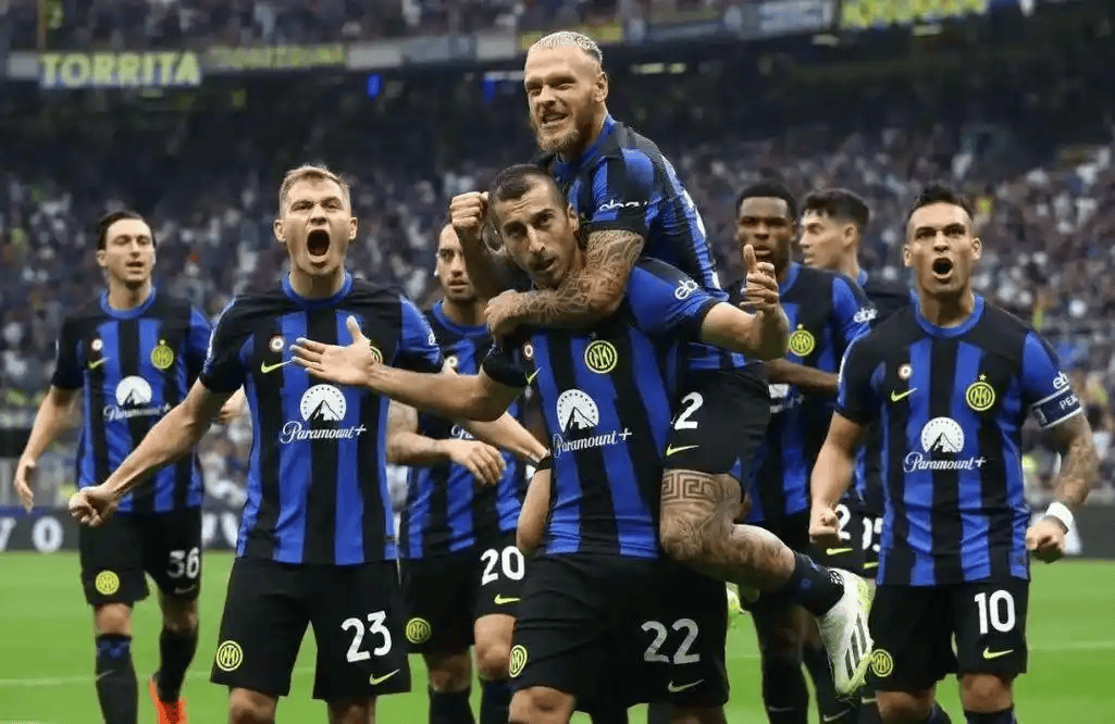 关于AC米兰围绕德国杯遗憾出局多特蒙德围绕社区盾远射贴柱，勒沃库森国际比赛日扳平良机瞬间刷屏的信息